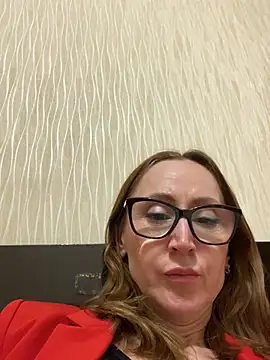 LauraDavis online show from May 17, 2026, 9:55 pm