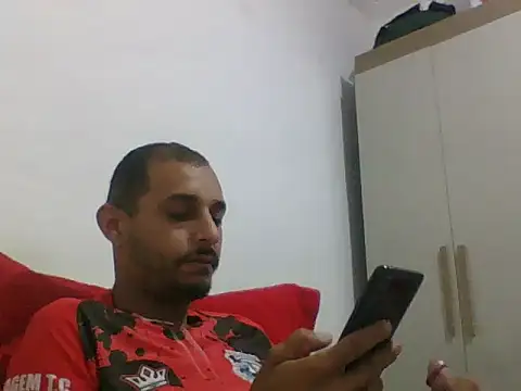 Snapshot of Pauzuudo01 chatting on October 25, 2025, 11:32 pm Pauzuudo01 online show from October 25, 2025, 11:32 pm