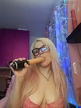 Snapshot of Angeldevilus chatting on January 23, 2025, 10:22 pm Angeldevilus online show from January 23, 2025, 10:22 pm