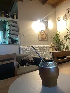 Snapshot of Sensualmente333 chatting on November 13, 2025, 11:31 am Sensualmente333 online show from November 13, 2025, 11:31 am