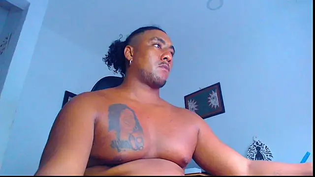 Snapshot of yosoy_enzo2020 chatting on April 17, 2026, 1:30 am yosoy enzo2020 online show from April 17, 2026, 1:30 am