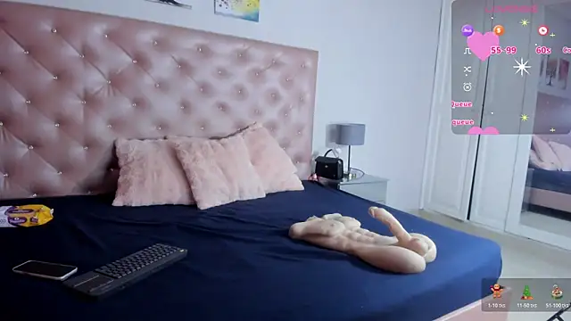 paulinasaeEnz online show from February 10, 2026, 1:26 pm