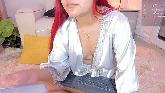 Snapshot of paulinasaeEnz chatting on August 5, 2026, 12:52 pm paulinasaeEnz online show from August 5, 2026, 12:52 pm