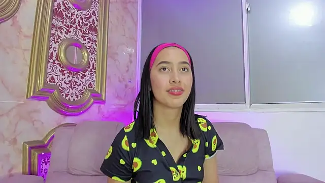 valentina cortes72 online show from December 19, 2024, 11:03 pm