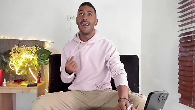 tom colinn online show from September 30, 2025, 4:56 pm