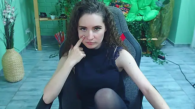Miss Barbara  online show from January 27, 2025, 9:33 pm