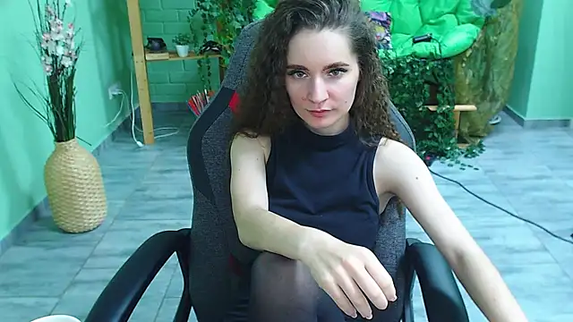 Miss Barbara  online show from January 28, 2025, 9:50 pm