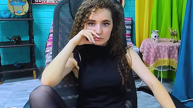 Miss Barbara  online show from January 30, 2025, 6:32 pm