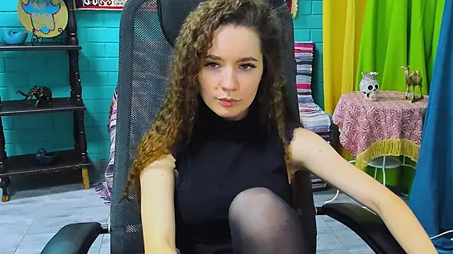 Miss Barbara  online show from February 3, 2025, 6:28 pm
