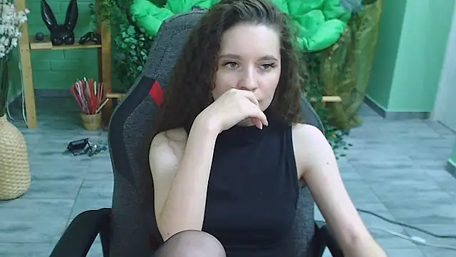 Miss Barbara  online show from February 20, 2025, 10:48 pm