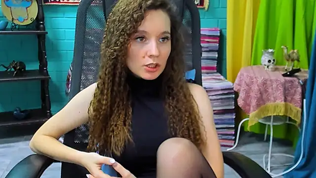 Miss Barbara  online show from February 24, 2025, 5:31 pm