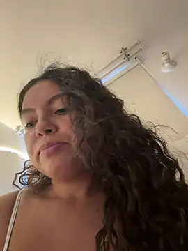 Nathcurly  online show from August 4, 2026, 9:17 pm