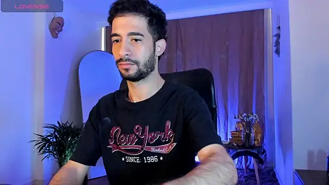 Snapshot of Your__hero1 chatting on November 1, 2025, 1:46 pm Your hero1 online show from November 1, 2025, 1:46 pm