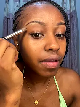 hot daily online show from October 17, 2025, 10:12 pm