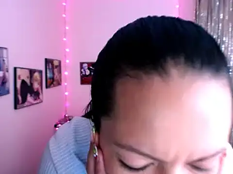 Snapshot of Cristal_w chatting on January 9, 2025, 3:55 pm Cristal w online show from January 9, 2025, 3:55 pm