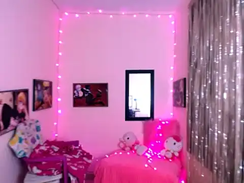 Snapshot of Cristal_w chatting on January 20, 2025, 7:25 pm Cristal w online show from January 20, 2025, 7:25 pm