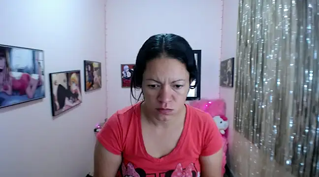 Snapshot of Cristal_w chatting on February 14, 2025, 4:09 pm Cristal w online show from February 14, 2025, 4:09 pm