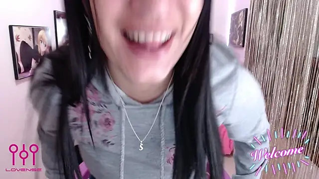 Cristal w online show from October 22, 2025, 12:38 pm