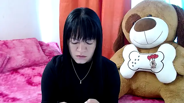 Cristal w online show from March 10, 2026, 4:01 pm