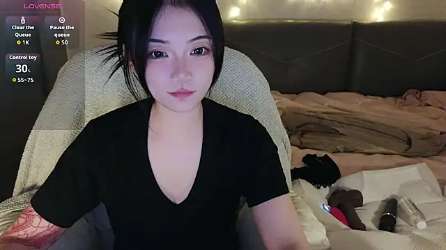 Jennie-007 online show from October 25, 2025, 12:13 pm