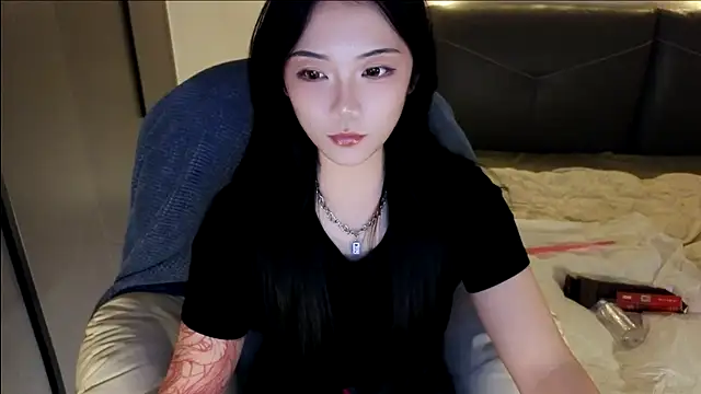 Jennie-007 online show from November 18, 2025, 12:31 pm