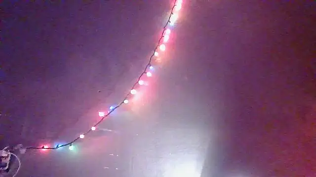 Snapshot of SmokingAcess chatting on December 7, 2024, 11:40 am SmokingAcess online show from December 7, 2024, 11:40 am