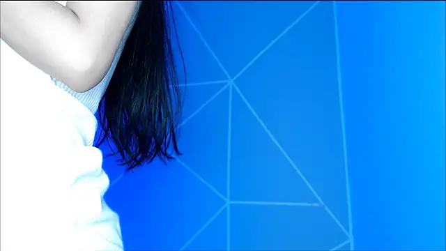 lilylouisee online show from May 15, 2026, 5:42 pm