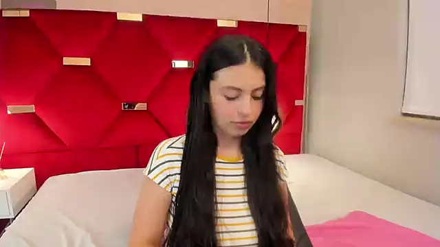 Snapshot of magic_fernanda chatting on February 17, 2025, 8:58 pm magic fernanda online show from February 17, 2025, 8:58 pm