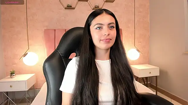 Snapshot of magic_fernanda chatting on March 5, 2025, 11:16 pm magic fernanda online show from March 5, 2025, 11:16 pm
