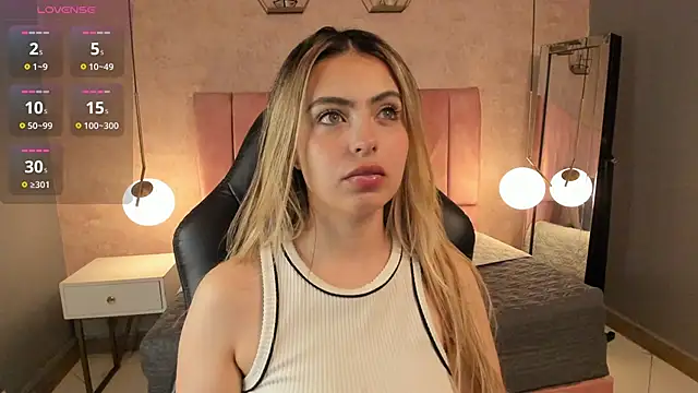 Snapshot of magic_fernanda chatting on September 11, 2025, 8:42 pm magic fernanda online show from September 11, 2025, 8:42 pm