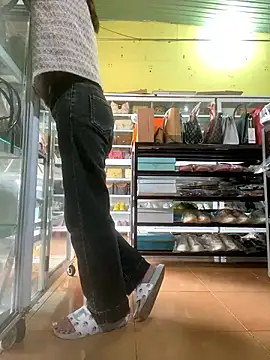 Snapshot of Rosa_998 chatting on December 4, 2024, 1:25 am Rosa 998 online show from December 4, 2024, 1:25 am