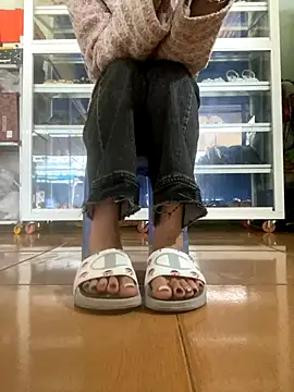 Snapshot of Rosa_998 chatting on December 4, 2024, 8:23 am Rosa 998 online show from December 4, 2024, 8:23 am