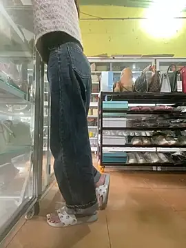 Snapshot of Rosa_998 chatting on December 10, 2024, 9:12 am Rosa 998 online show from December 10, 2024, 9:12 am