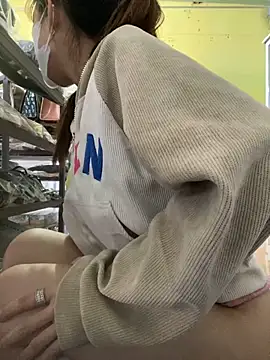 Snapshot of Rosa_998 chatting on December 12, 2024, 8:47 am Rosa 998 online show from December 12, 2024, 8:47 am