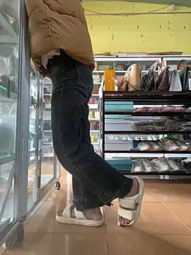 Snapshot of Rosa_998 chatting on December 14, 2024, 1:06 am Rosa 998 online show from December 14, 2024, 1:06 am