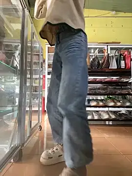 Snapshot of Rosa_998 chatting on December 21, 2024, 9:01 am Rosa 998 online show from December 21, 2024, 9:01 am