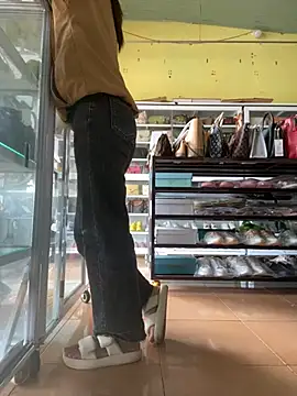 Snapshot of Rosa_998 chatting on December 26, 2024, 1:29 am Rosa 998 online show from December 26, 2024, 1:29 am