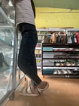 Snapshot of Rosa_998 chatting on December 29, 2024, 8:11 am Rosa 998 online show from December 29, 2024, 8:11 am