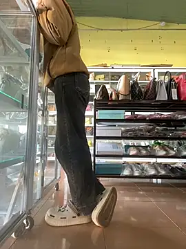 Snapshot of Rosa_998 chatting on January 5, 2025, 1:24 am Rosa 998 online show from January 5, 2025, 1:24 am