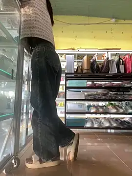 Snapshot of Rosa_998 chatting on January 6, 2025, 1:09 am Rosa 998 online show from January 6, 2025, 1:09 am