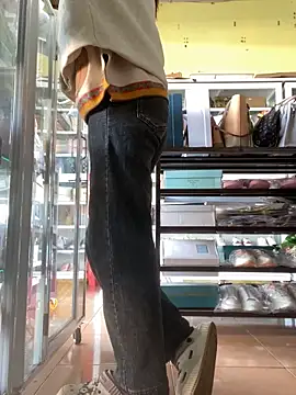 Snapshot of Rosa_998 chatting on January 13, 2025, 1:34 am Rosa 998 online show from January 13, 2025, 1:34 am