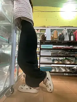 Snapshot of Rosa_998 chatting on January 15, 2025, 1:34 am Rosa 998 online show from January 15, 2025, 1:34 am