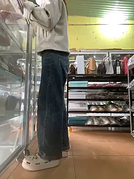 Snapshot of Rosa_998 chatting on January 16, 2025, 1:27 am Rosa 998 online show from January 16, 2025, 1:27 am