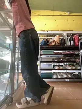 Snapshot of Rosa_998 chatting on January 21, 2025, 9:03 am Rosa 998 online show from January 21, 2025, 9:03 am