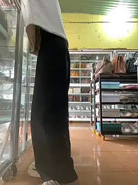 Snapshot of Rosa_998 chatting on February 9, 2025, 3:32 am Rosa 998 online show from February 9, 2025, 3:32 am