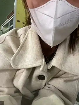 Snapshot of Rosa_998 chatting on February 9, 2025, 8:33 am Rosa 998 online show from February 9, 2025, 8:33 am