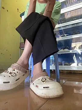 Snapshot of Rosa_998 chatting on February 17, 2025, 8:30 am Rosa 998 online show from February 17, 2025, 8:30 am