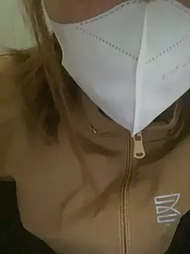 Snapshot of Rosa_998 chatting on February 25, 2025, 7:31 am Rosa 998 online show from February 25, 2025, 7:31 am