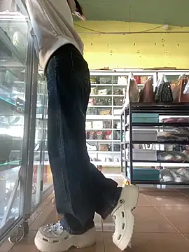 Snapshot of Rosa_998 chatting on February 27, 2025, 1:48 am Rosa 998 online show from February 27, 2025, 1:48 am