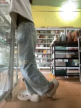 Snapshot of Rosa_998 chatting on March 8, 2025, 1:17 am Rosa 998 online show from March 8, 2025, 1:17 am